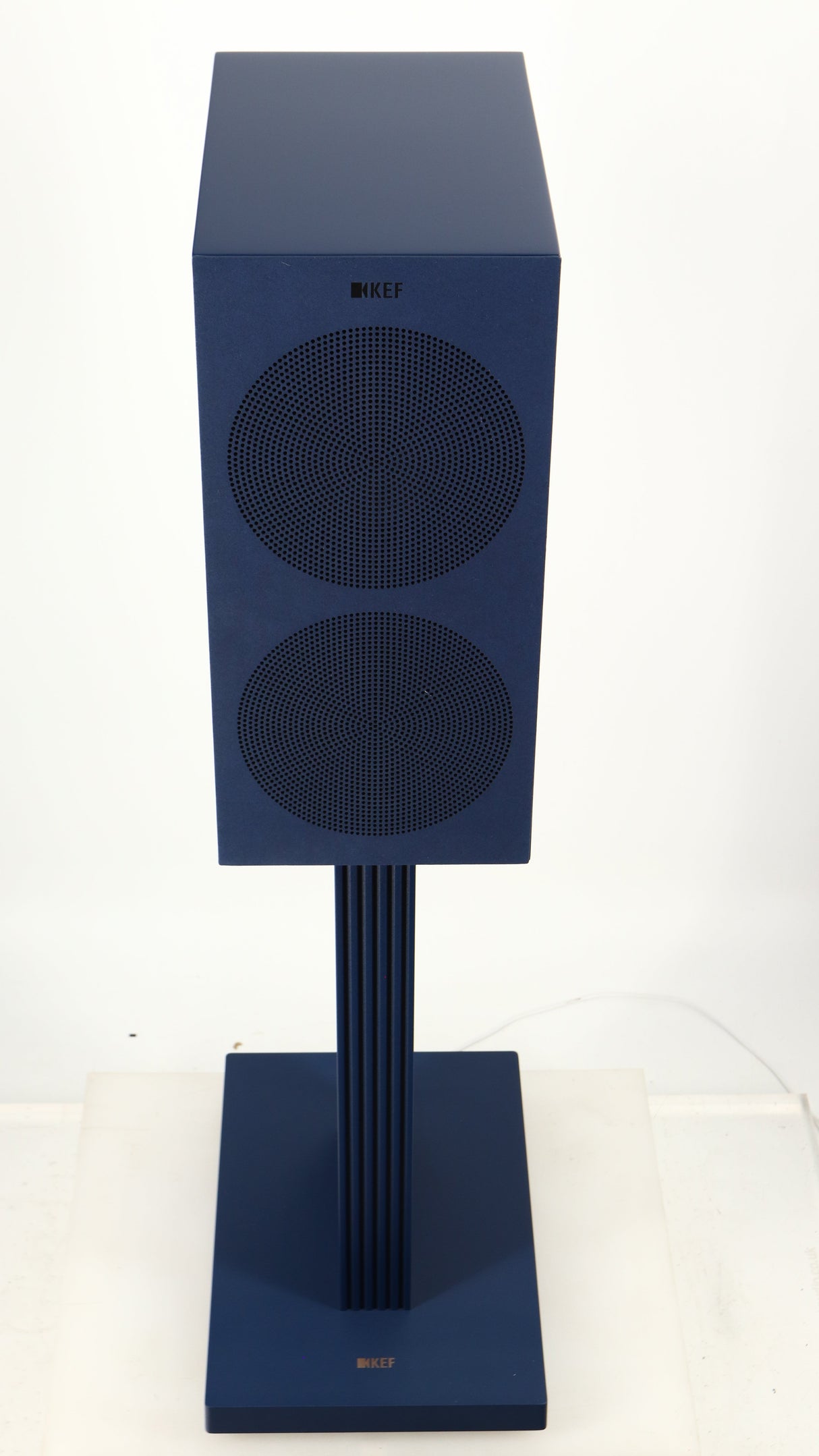 Top of a used KEF R3 META Standmount Speaker W/ Stand in an indigo gloss finish