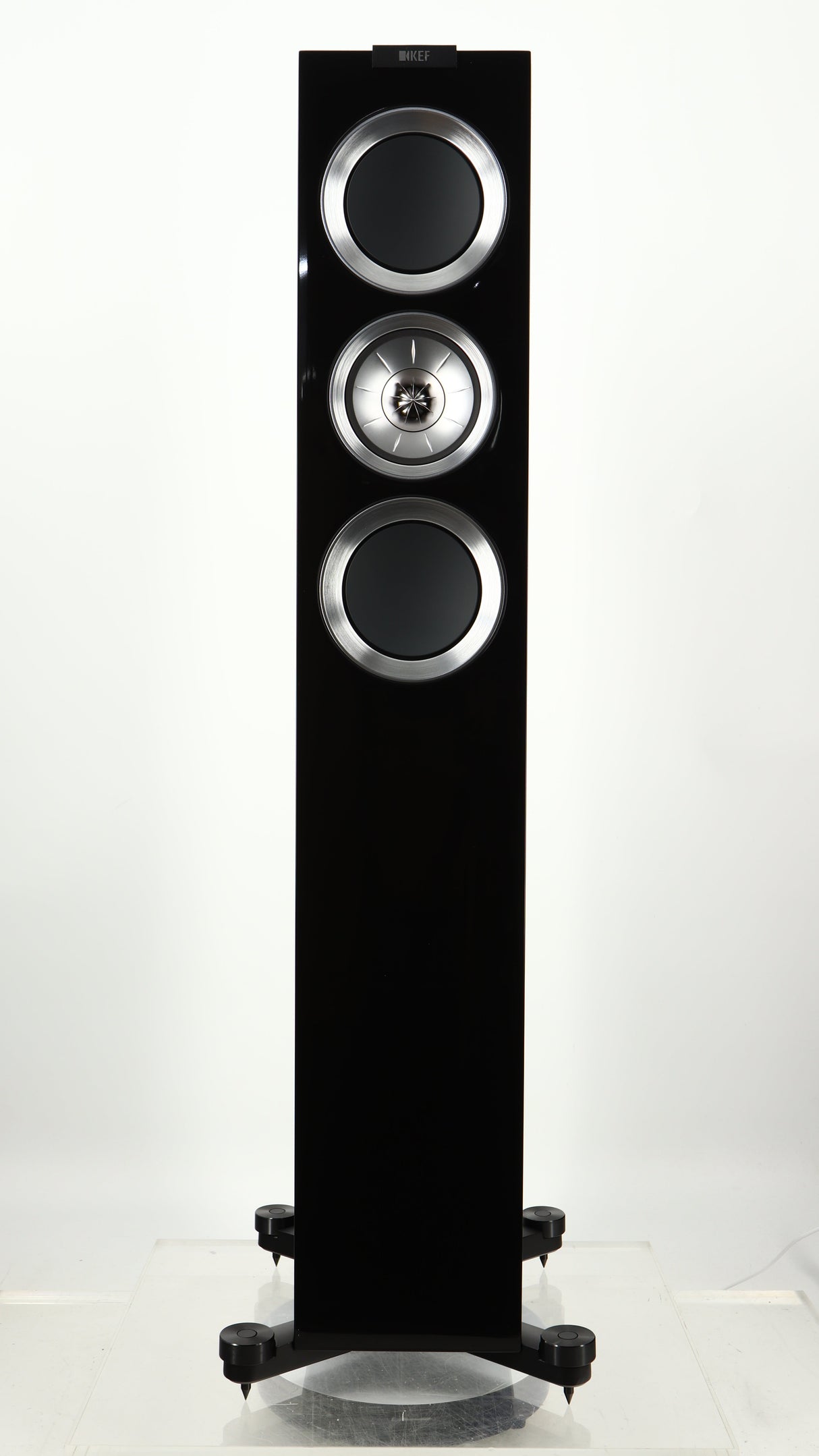 Front view of a used KEF R500 Floorstanding Speaker in a gloss black finish