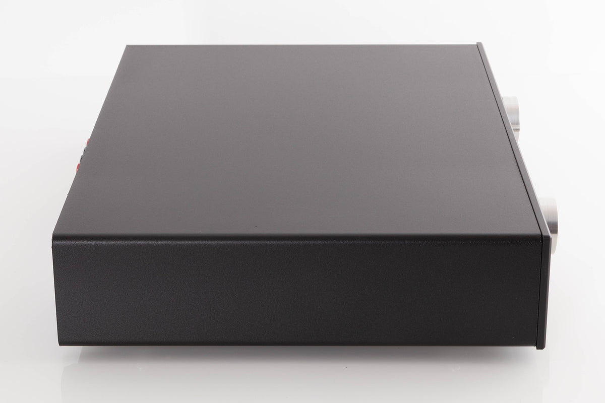 Left side view of a used Lavardin ISX Integrated Amplifier W/ Remote in a Black finish