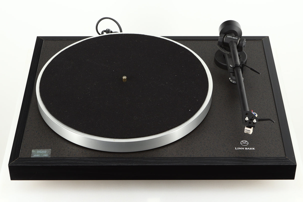 Front view of a used Linn Basik Turntable / Akito Tonearm in a black finish