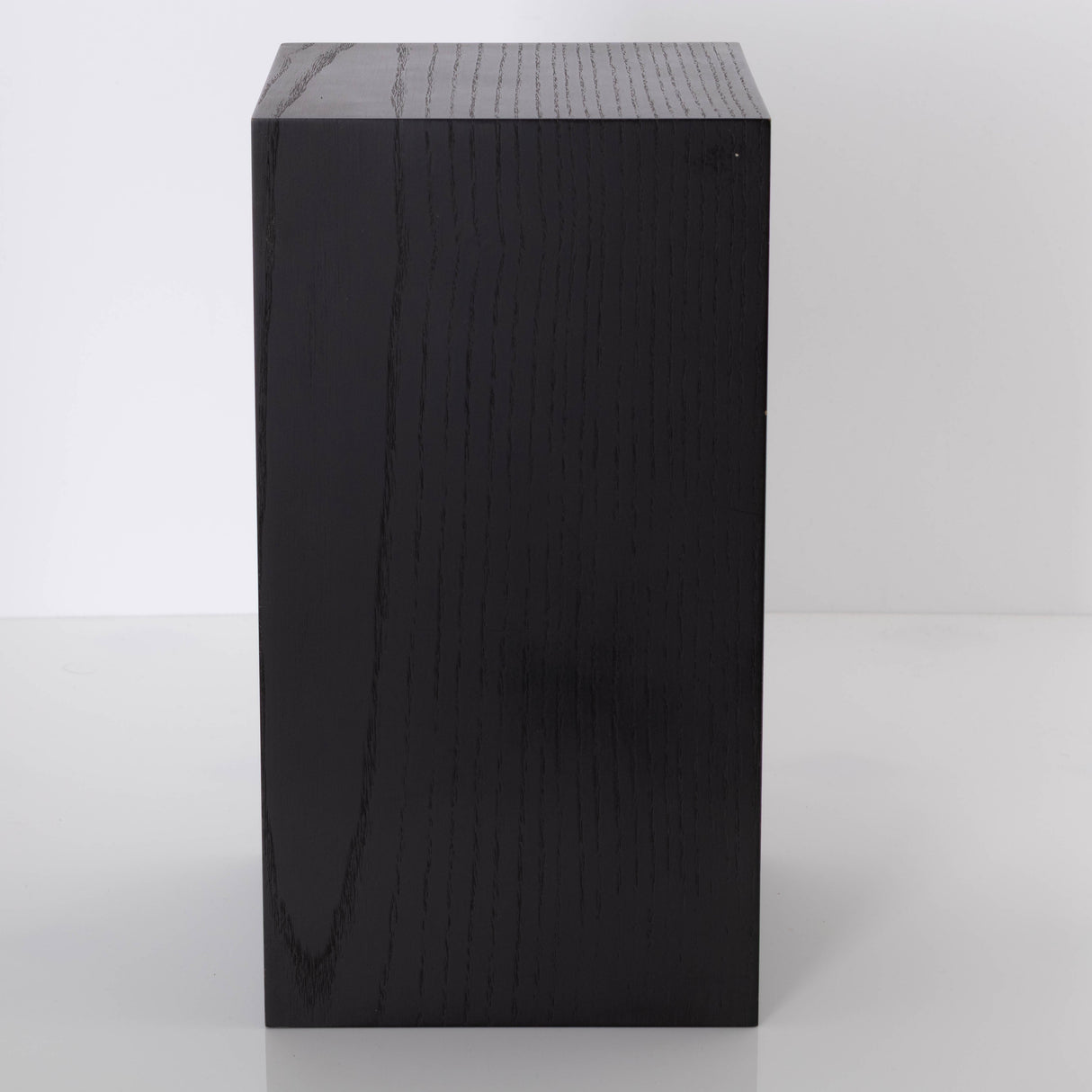Linn Kan Standmount Speakers - Black