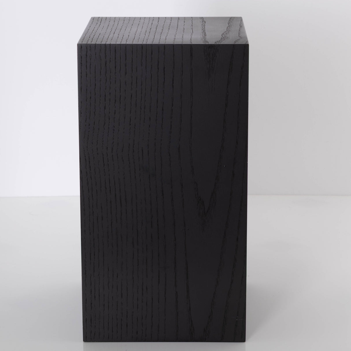 Linn Kan Standmount Speakers - Black