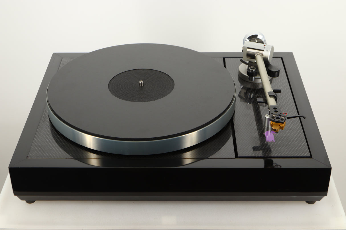 Top view of a Linn LP12 Turntable in Black Gloss finish with Funk Firm Vector Link Upgrade, Ittok Tonearm, and Dynavector Karat D17D3 Cartridge