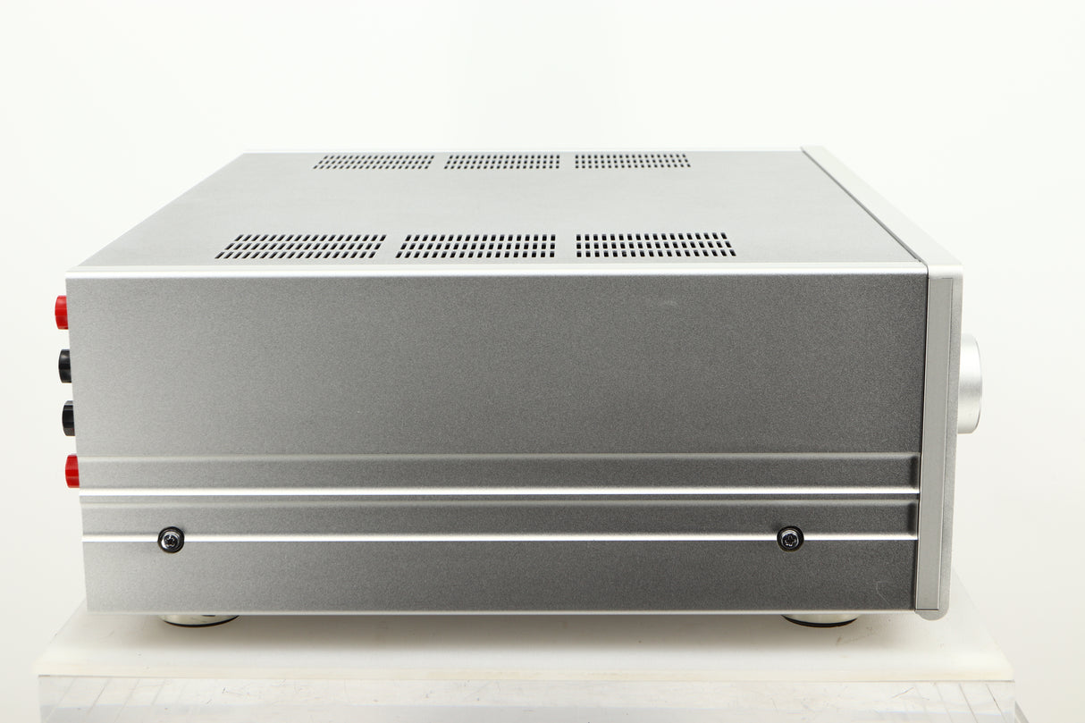 Side view of a used Luxman L-505u Integrated Amplifier