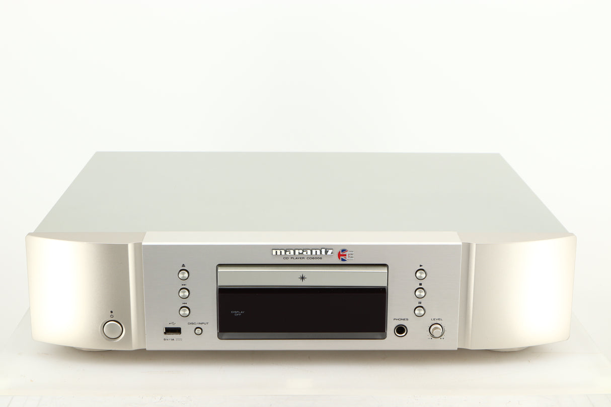Front view of a used Marantz CD6006 UK Edition CD Player in a silver finish