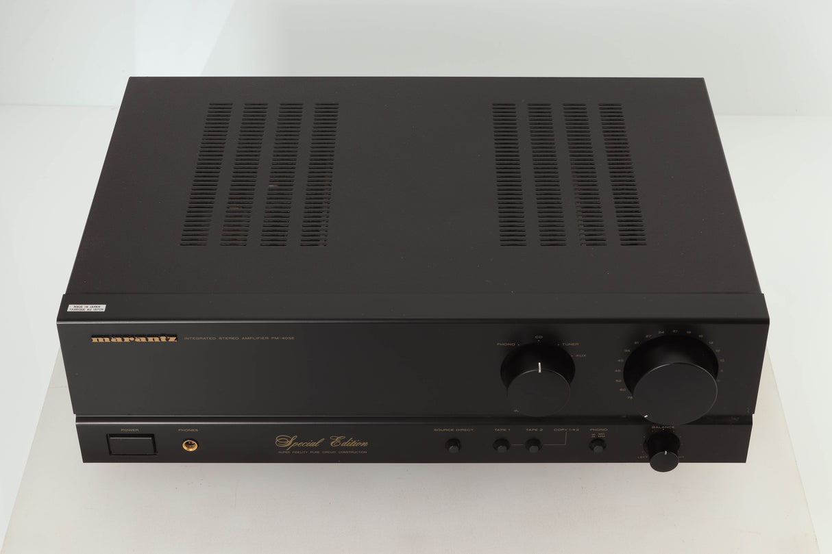 Top view of a used Marantz PM-40SE Integrated Amplifier