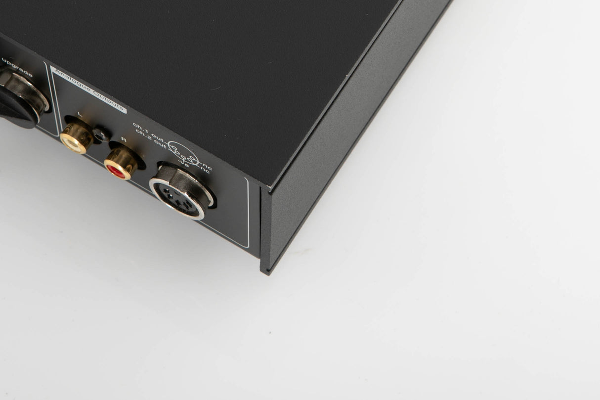 Rear left corner of a used Naim CD5 XS CD Player in a black finish