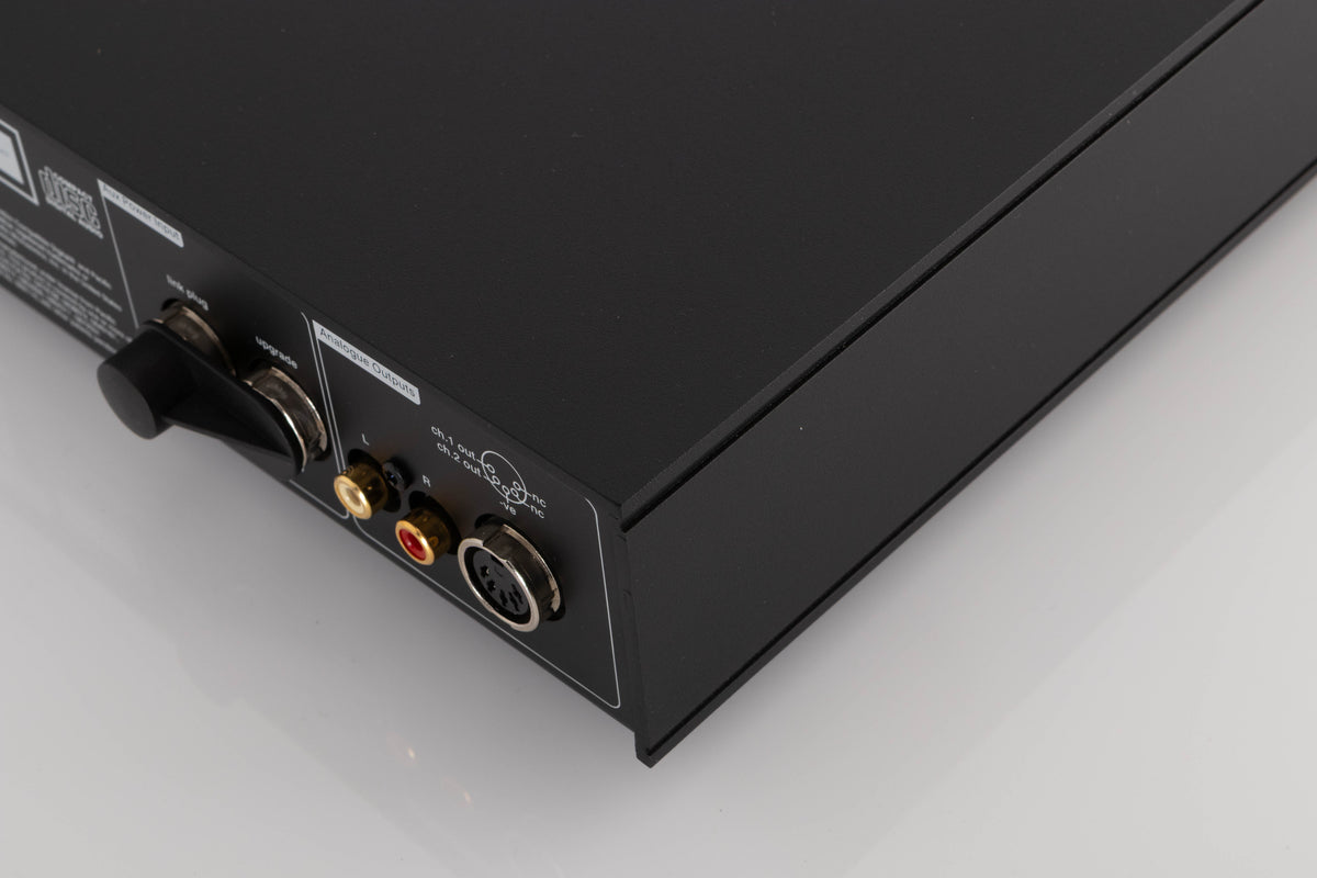 Rear left corner of a used Naim CD5 XS CD Player in a Black finish