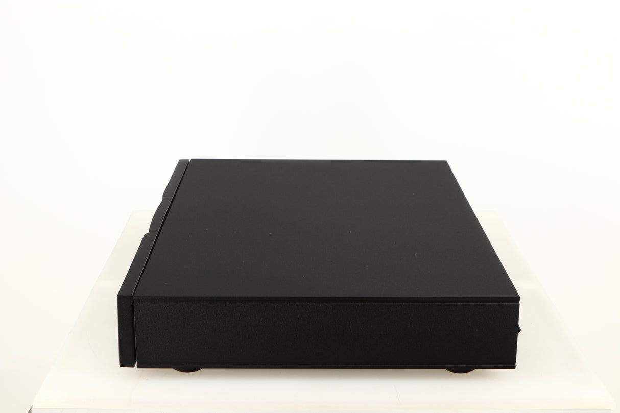 Right side view of a used Naim CD5si CD Player in a black finish