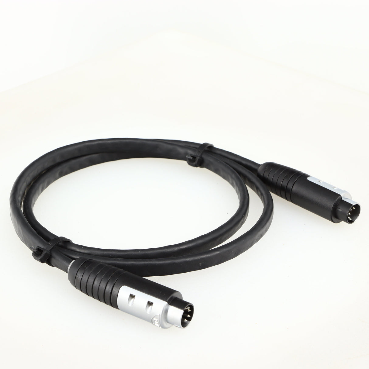 Front left angle of a used Naim Hi-Line DIN-DIN 1.2m Interconnect Cable