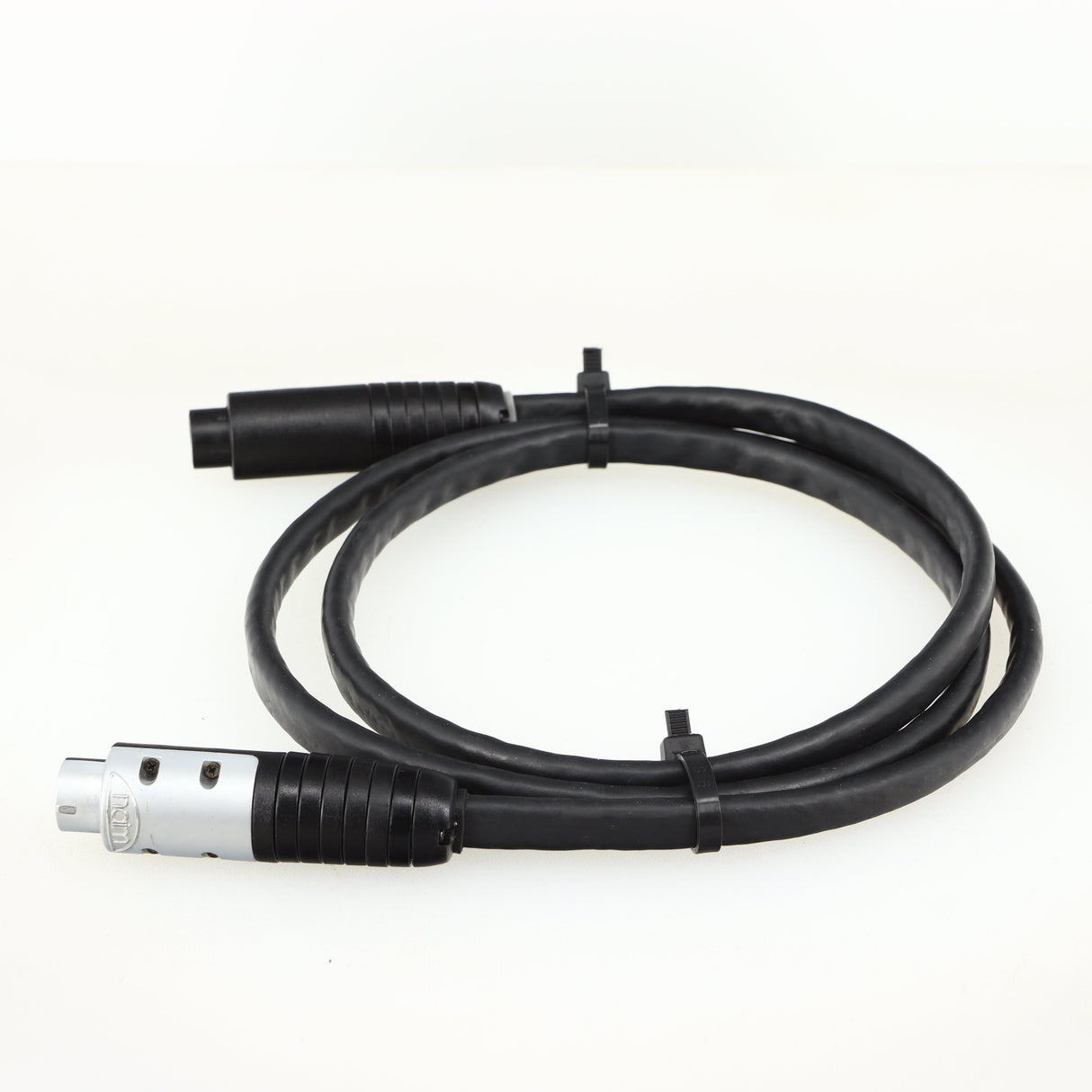 Right side view of a used Naim Hi-Line DIN-DIN 1.2m Interconnect Cable