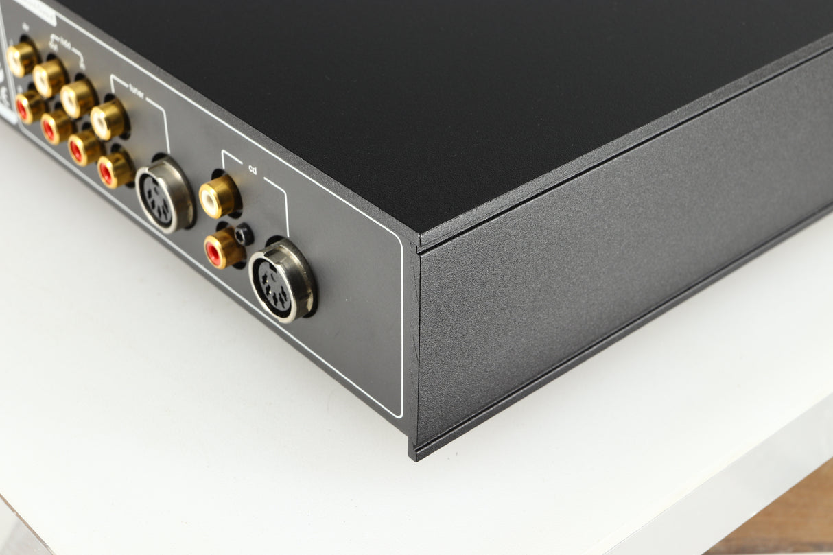 Rear left corner of a used Naim NAIT 5si Integrated Amplifier in a black finish