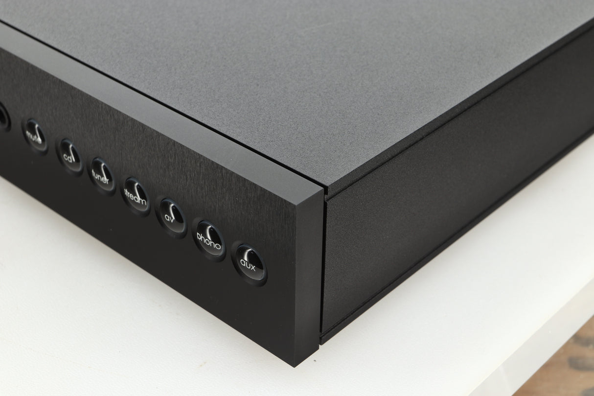 Front right corner view of a used Naim Nait XS-3 Integrated Amplifier