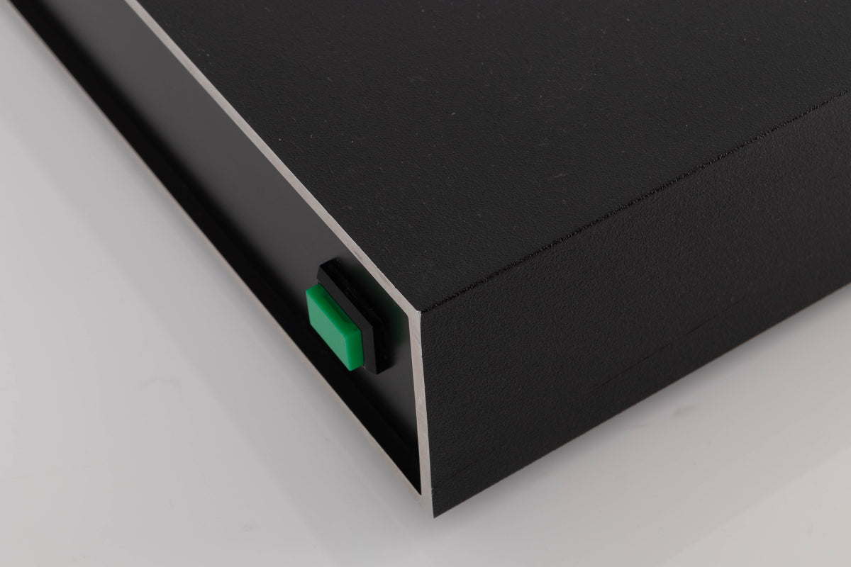 Front right corner of a used Naim NAP160 Power Amplifier in a Black finish