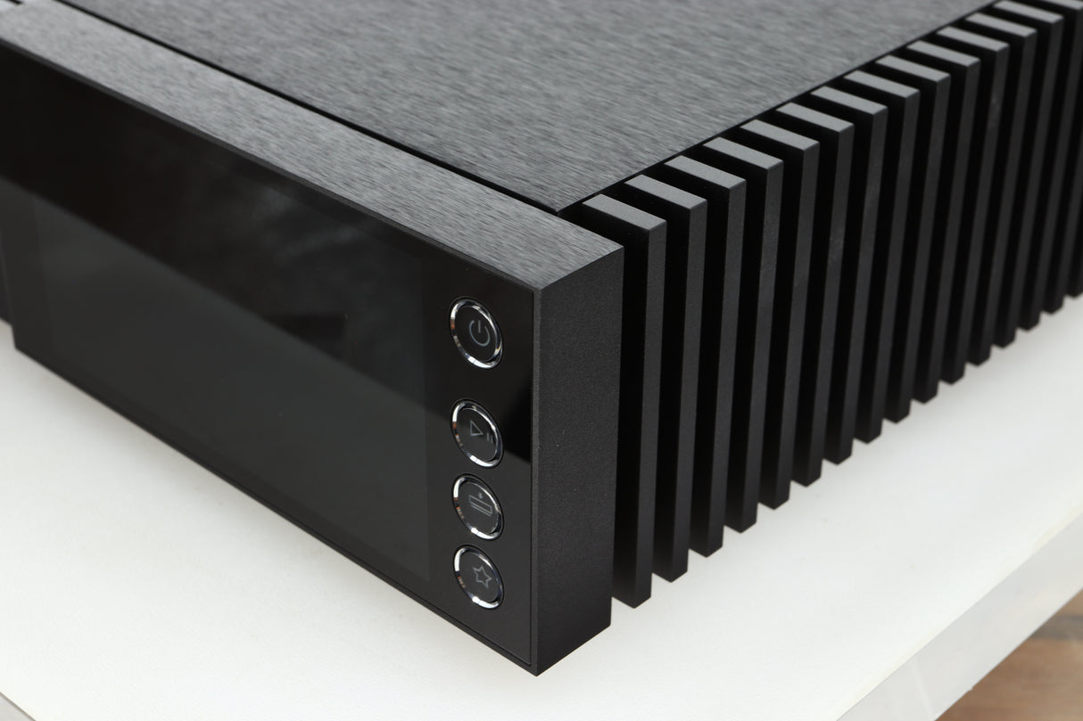 Front right corner view of a used Naim NSS333 Streamer