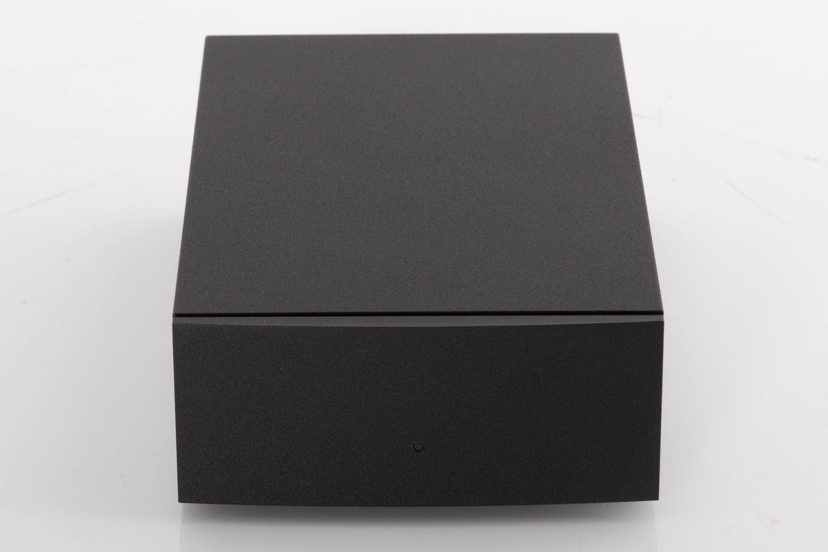 Front view of a used Naim Stageline S Phonostage in a Black finish