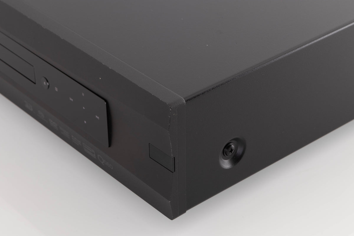 Front right corner of a used Oppo BDP-95EU Blu-Ray Player in a Black finish