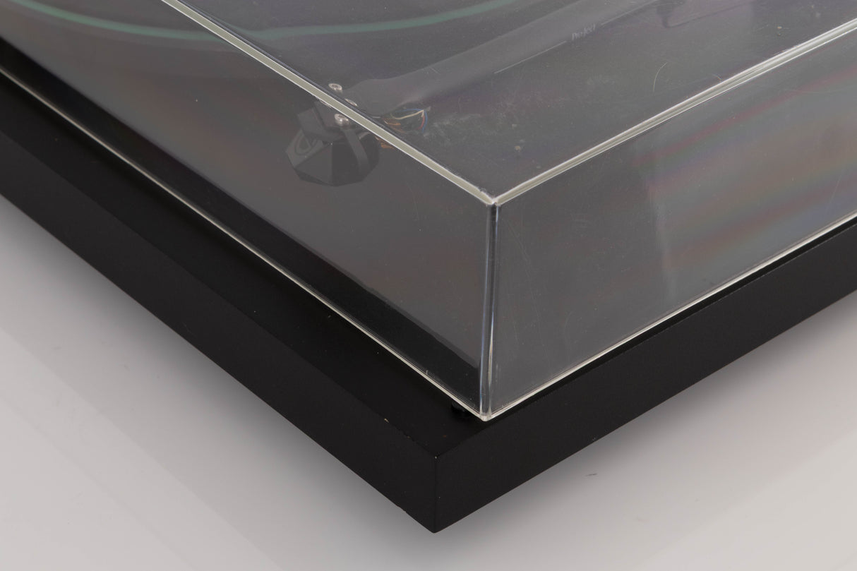 Front right corner of a used Pro-ject P2 Turntable / Goldring 2 Cartridge in a Black finish
