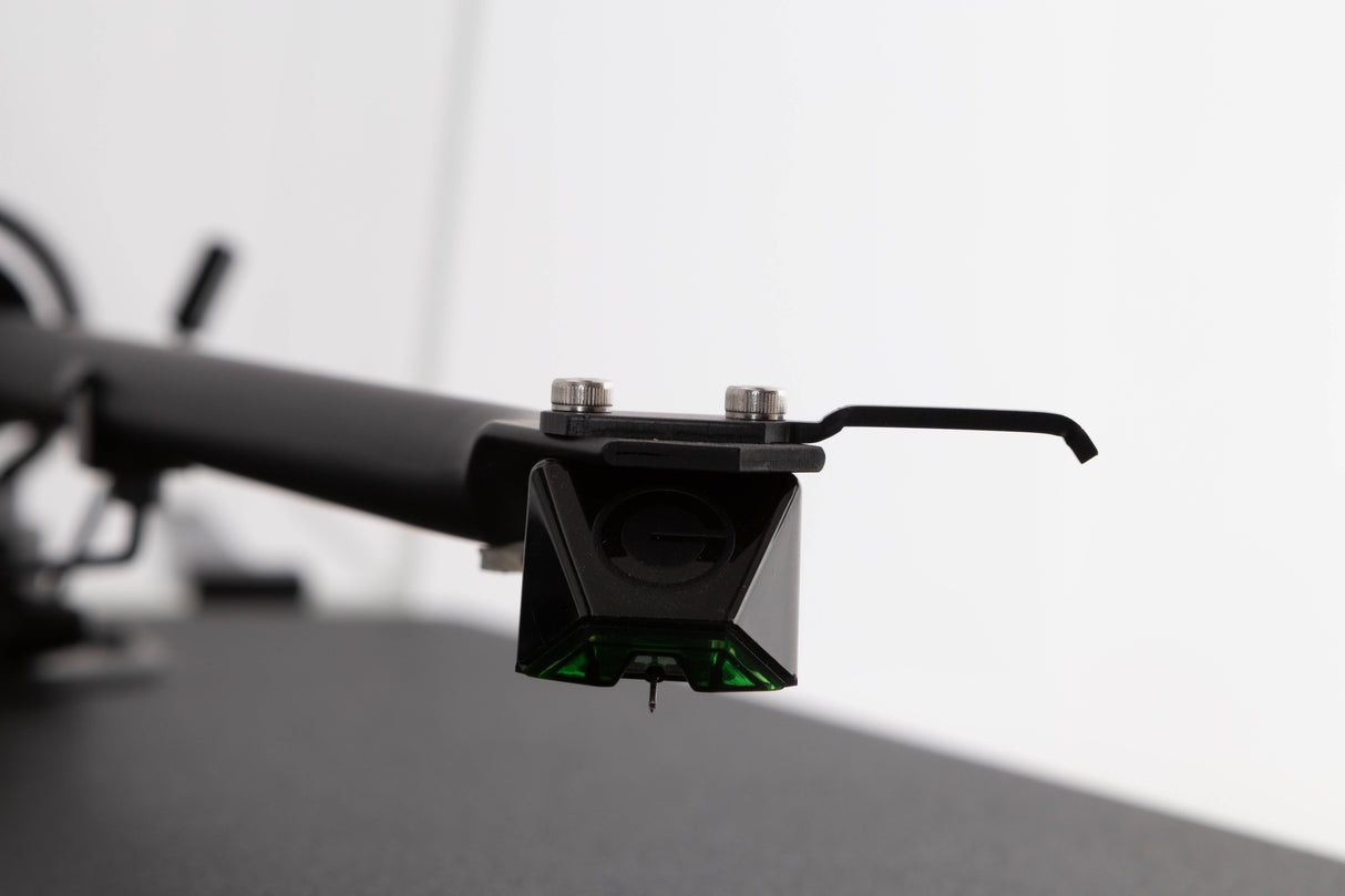 Close up of a used Pro-ject P2 Turntable / Goldring 2 Cartridge in a Black finish showing stylus
