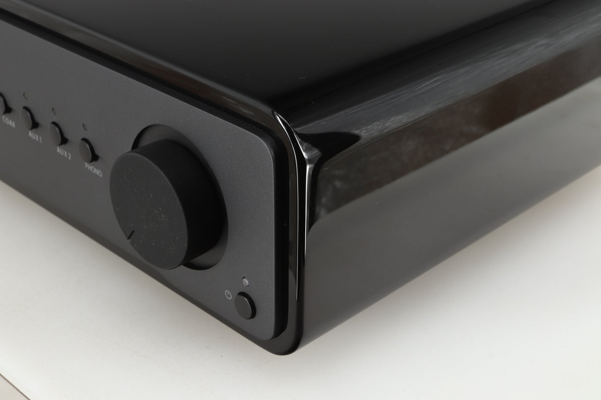 Quad Vena II Integrated Amplifier - Gloss Black