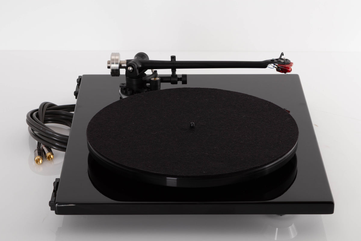 Side view of a used Rega RP6 Turntable in Black with Dynavector DV-10 X5 Cartridge
