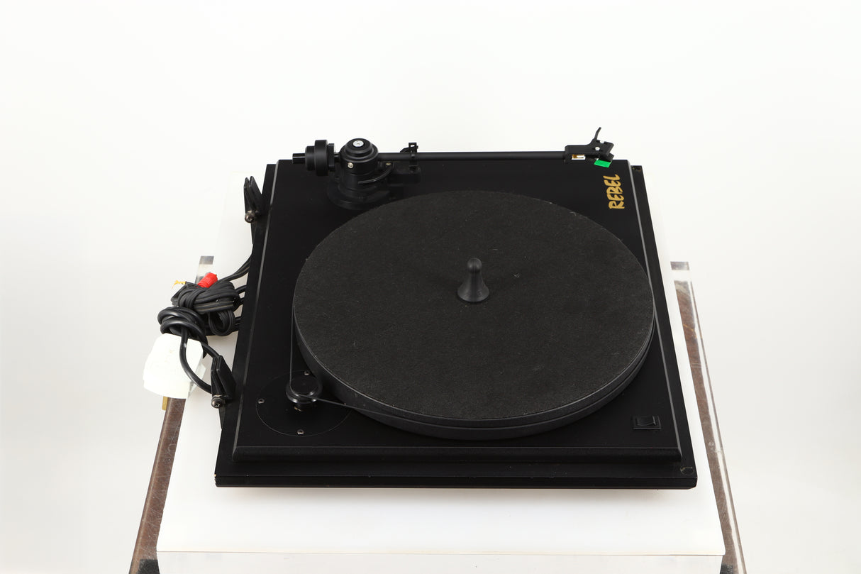 Left side view of a used Revolver Rebel Turntable / AT95E Cartridge in a black finish