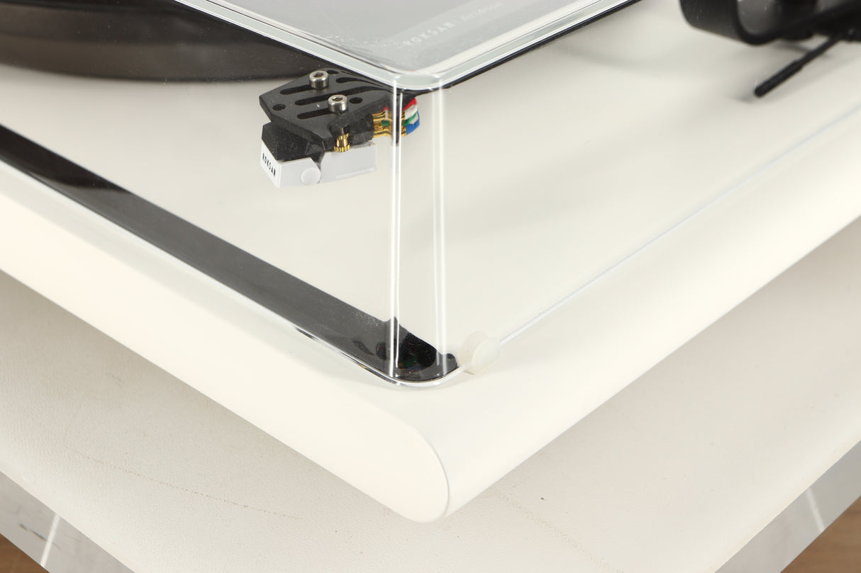 Front right corner view of a used Roksan Attessa Turntable in White finish