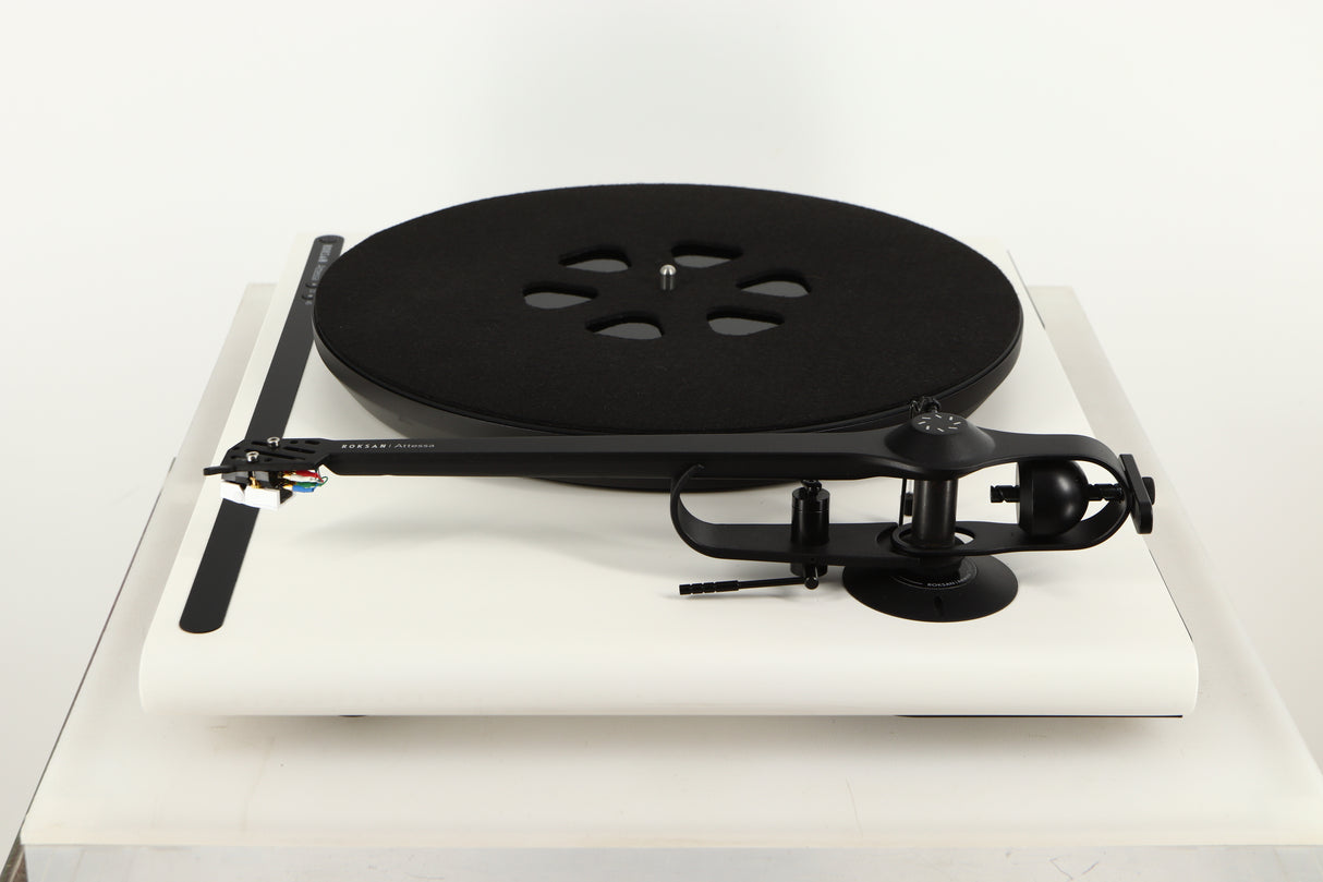 Side view of a used Roksan Attessa Turntable in White finish