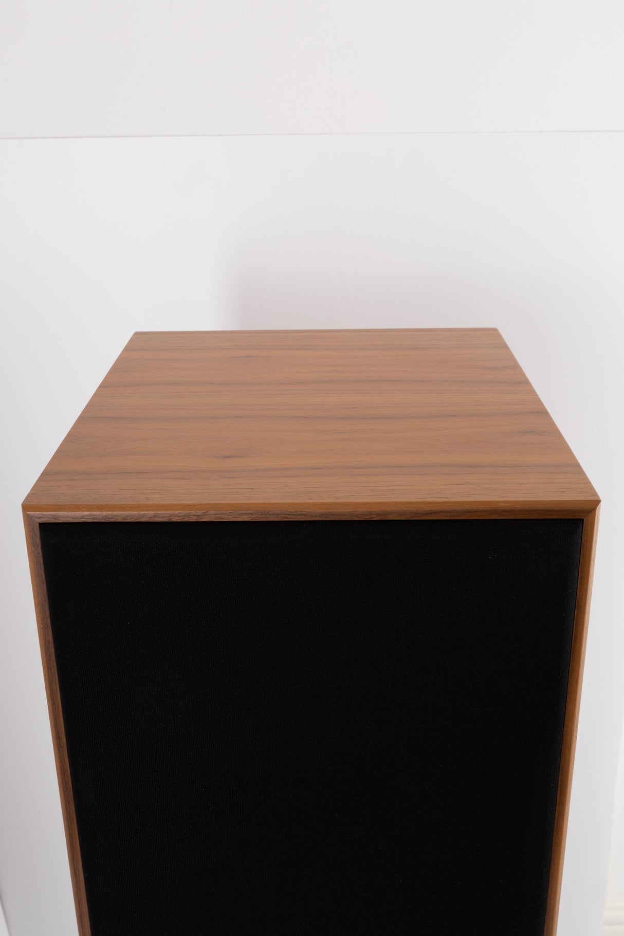 Top view of a used Spendor Classic 1/2 Standmount Speaker in Walnut finish