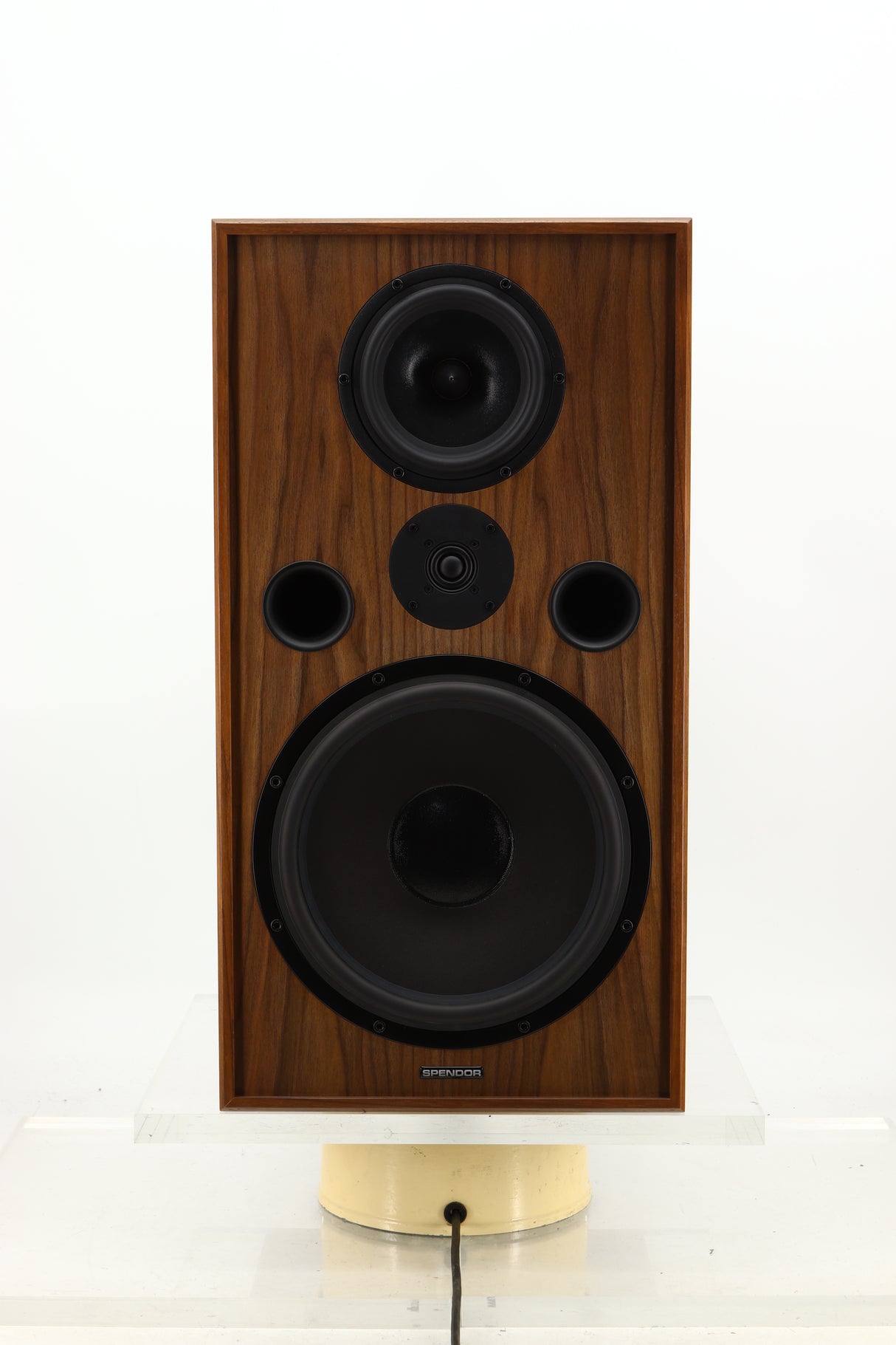 Front view of an ex-demo Spendor Classic 100 Standmount Speaker in Walnut finish