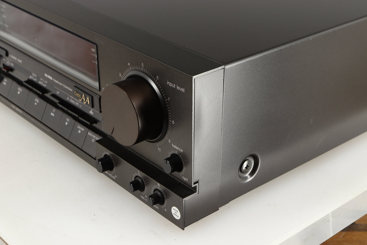 Front right corner of a used Technics RS-B905 Cassette Deck