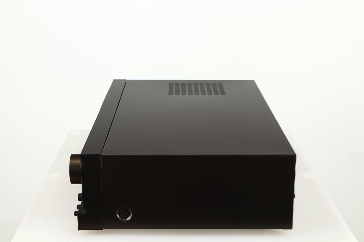 Right side view of a used Technics RS-B905 Cassette Deck