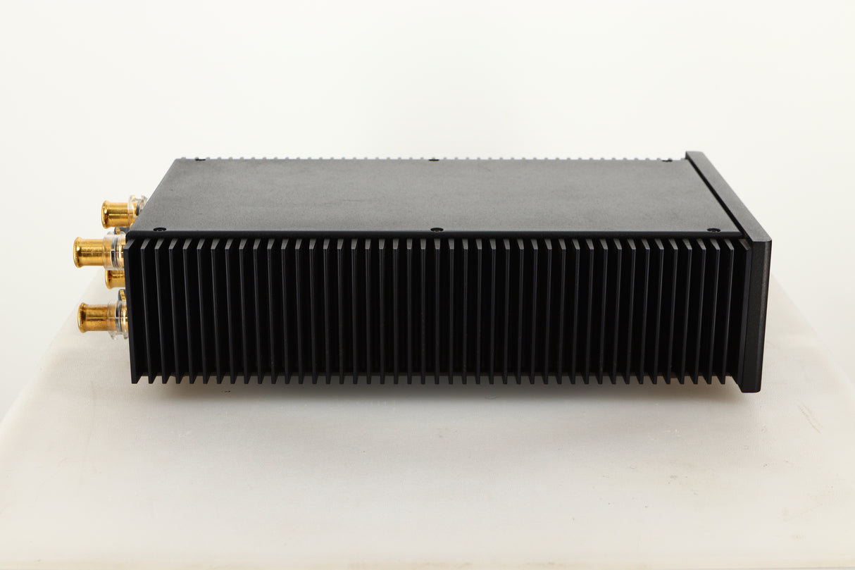 Side view of a used Teddy Pardo ST-60 Power Amplifier