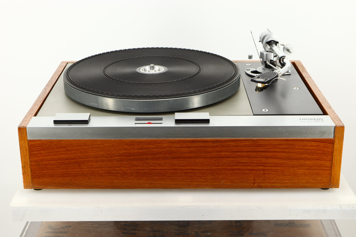 Front view of a used Thorens TD-125 MkII Turntable with SME 3009 Tonearm