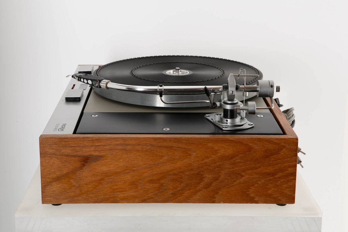 Side view of a used Thorens TD-125 MKII Turntable with SME 3009 Tonearm