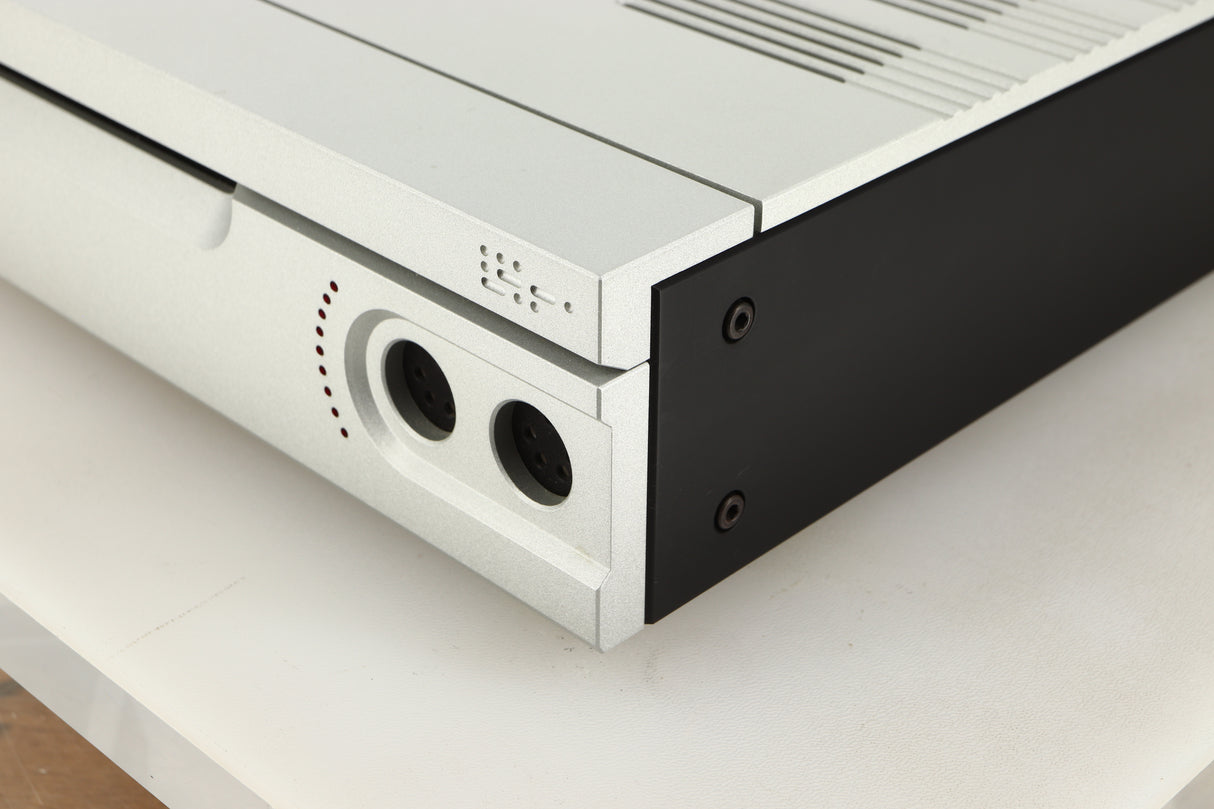 Front right corner view of a used Trilogy Audio H1 Valve Headphone Energiser in Natural finish