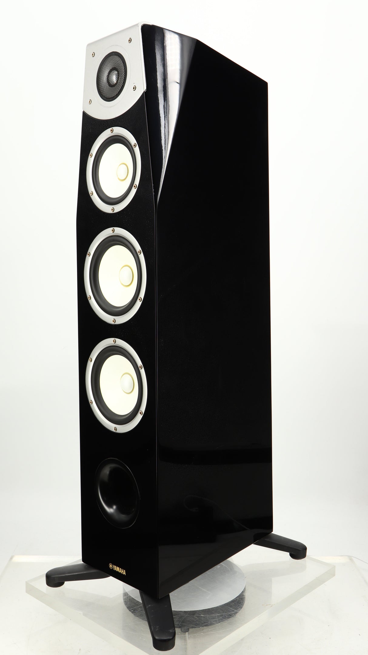 Front right corner of a used Yamaha Soavo 1 Floorstanding Speaker in a piano black finish