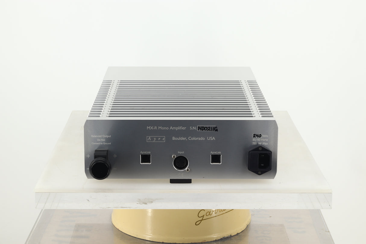 Ayre KX-R Pre Amplifier - Silver / MX-R Monoblock Power Amplifier Pair - Silver