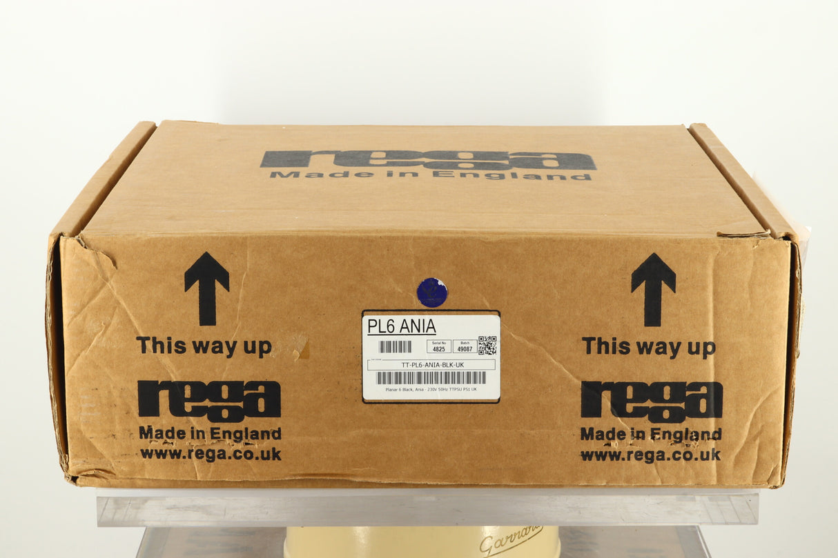 Rega Planar 6 Turntable - Black / Ania Pro MC Cartridge