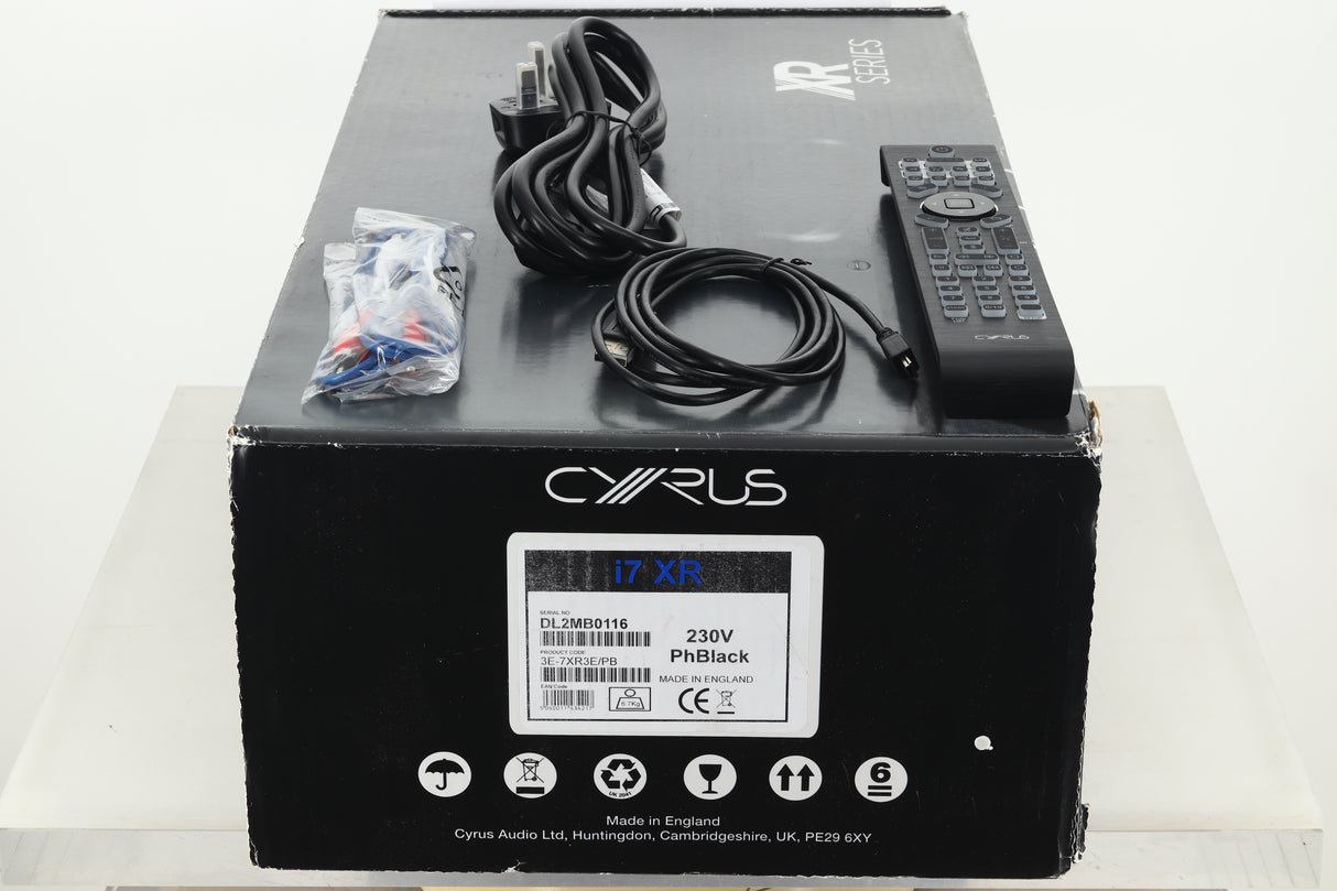 Cyrus i7 XR Integrated Amplifier - Phantom Black