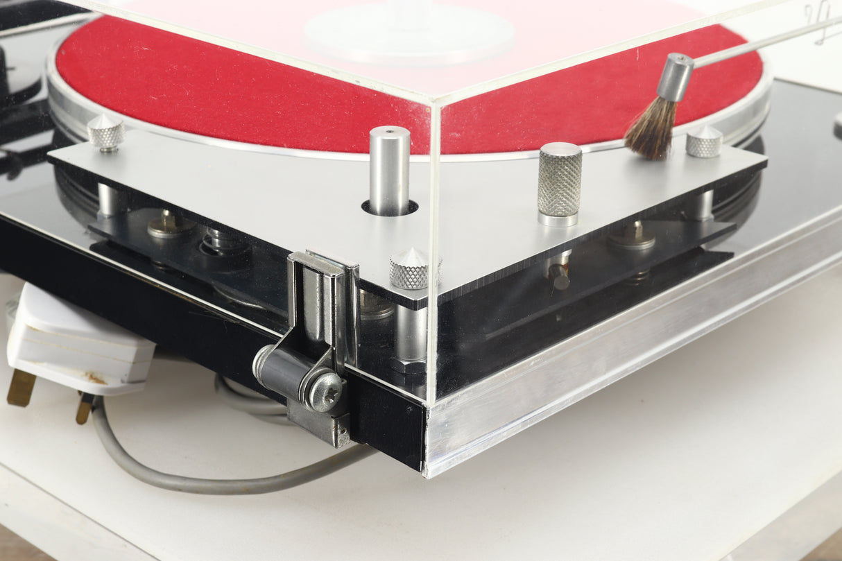 Michell Focus One Turntable / Linn Basik Plus Tonearm