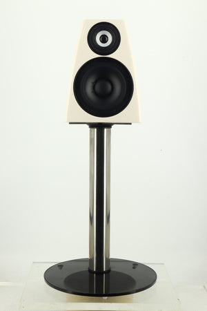 Meridian DSP3200 Loudspeakers - White / Stands