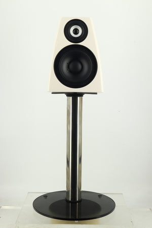 Meridian DSP3200 Loudspeakers - White / Stands