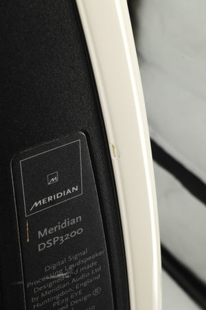 Meridian DSP3200 Loudspeakers - White / Stands