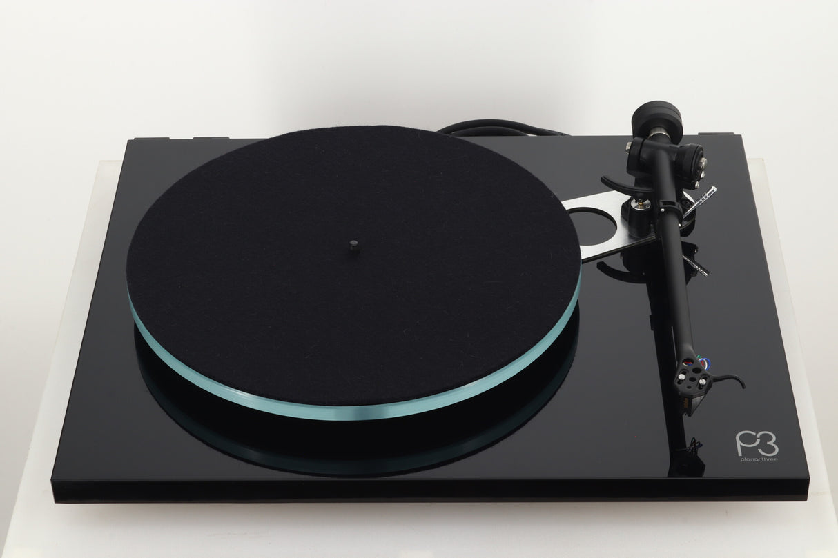 Rega Planar 3 Turntable - Black / NEO Power Supply / Ortofon 2M Black Cartridge