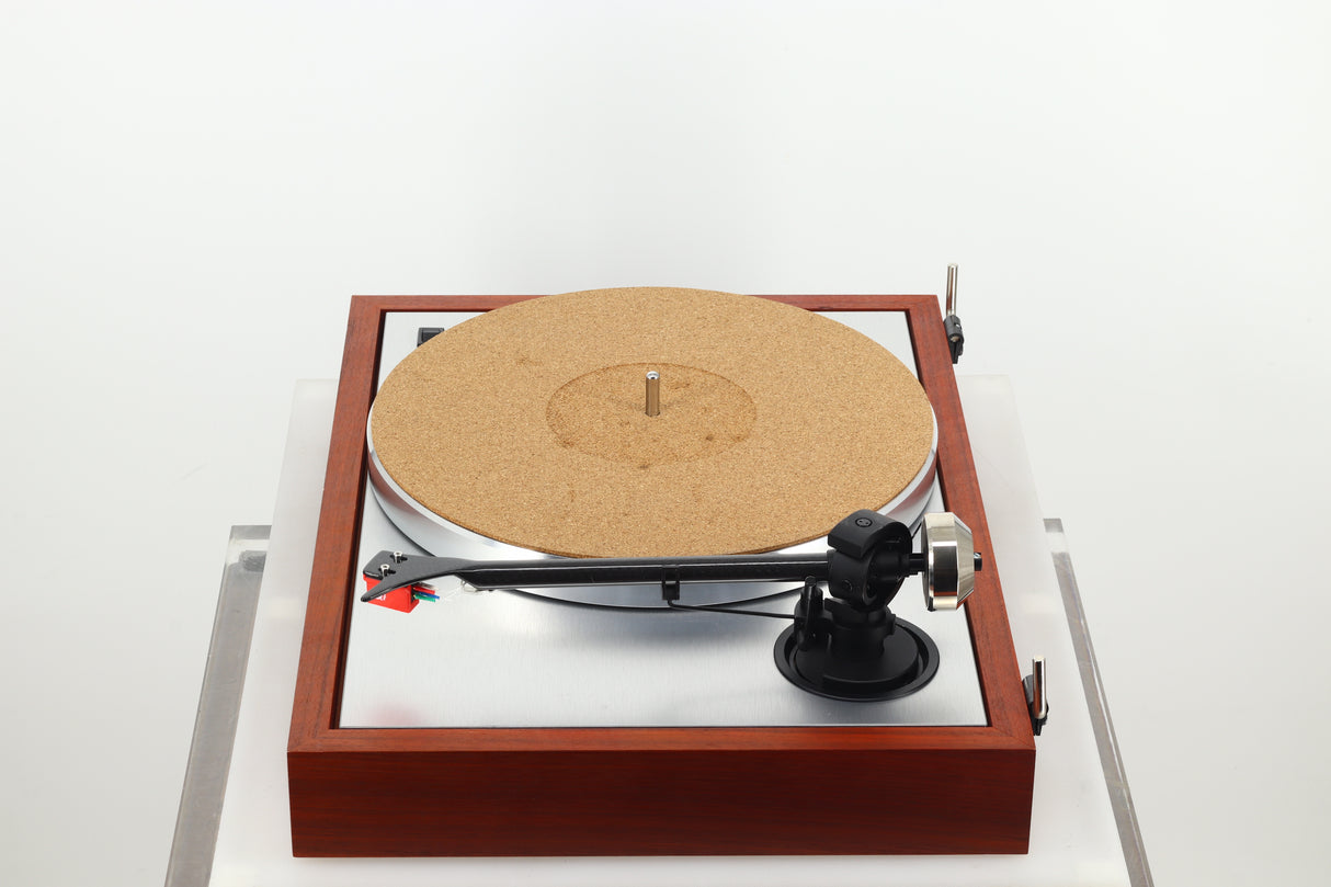 Pro-Ject The Classic Turntable - Rosenut / Ortofon Quintet Red MC Cartridge