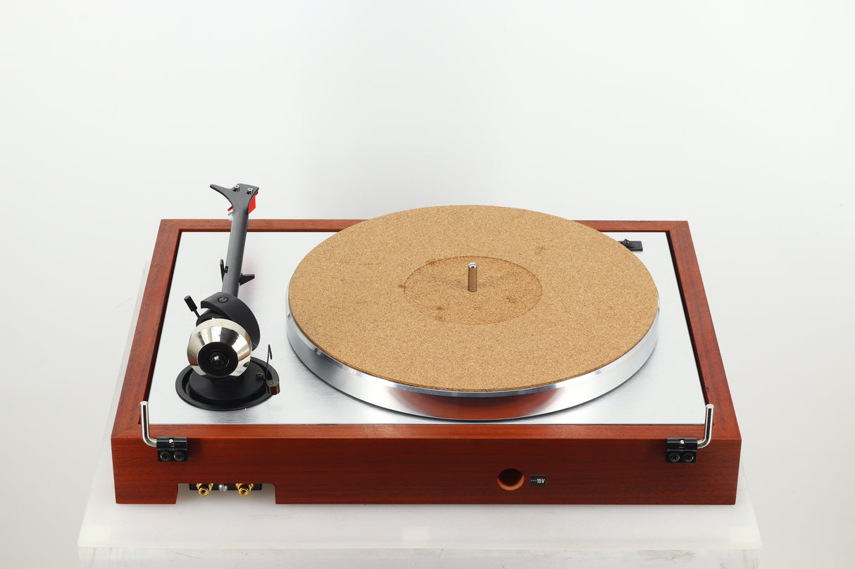 Pro-Ject The Classic Turntable - Rosenut / Ortofon Quintet Red MC Cartridge