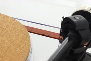 Pro-Ject The Classic Turntable - Rosenut / Ortofon Quintet Red MC Cartridge