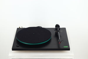 Rega Planar 2 Turntable / Ortofon 2M Red Cartridge