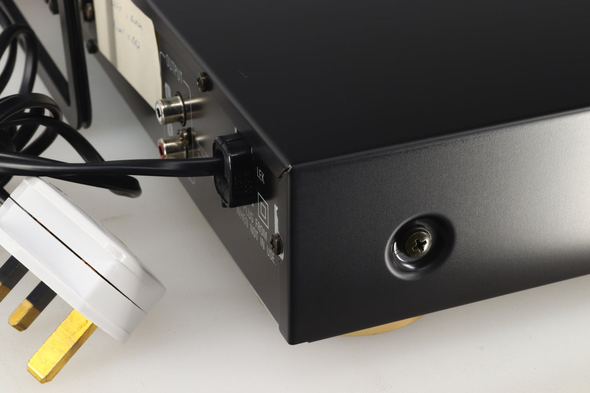 Denon TU-260L FM/AM Tuner